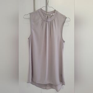 DR2 Sleeveless Blouse - Soft Light Gray